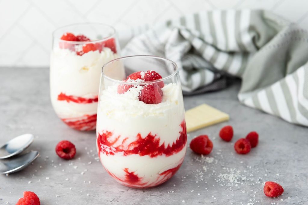 2 cups with white chocolate raspberry mousse.